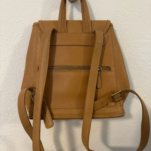 Vintage Coach Backpackck - Picture 4 of 8